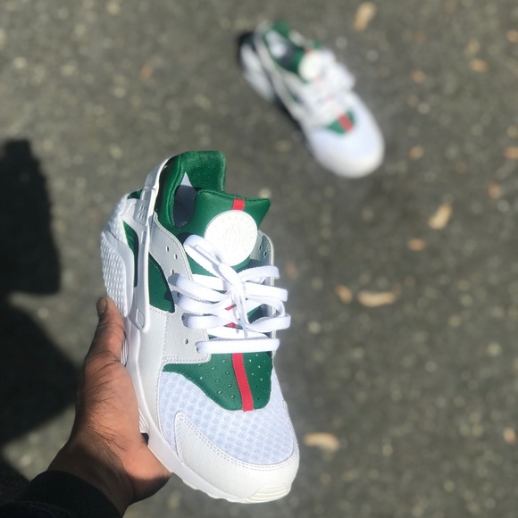 Customized Nike Huaraches Green/Red Custom - Picture 4 of 4